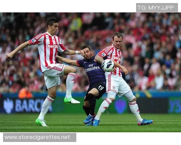 足球评论：南京足球队的包夹得失_1